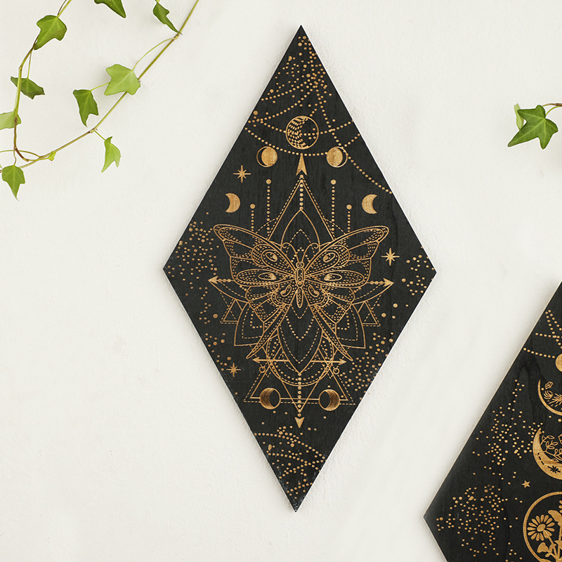 Geometric Carved Wooden Triang - Geometric Shelf Triangle recension och pris
