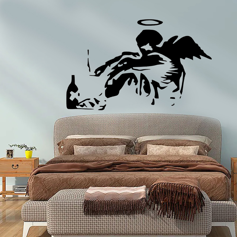 Banksy Fallen Angel Graffiti W - Interior Design Magazine recension och pris